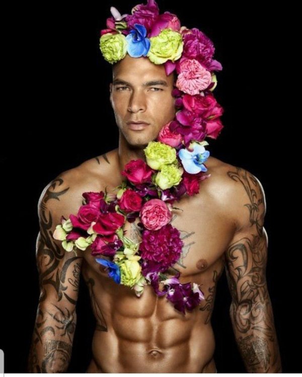 мужики с цветами