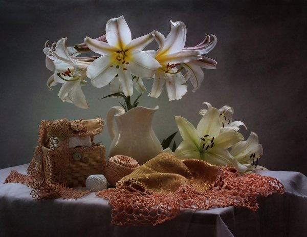 Лилии нежные