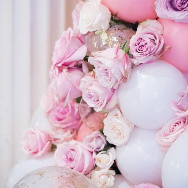 Розовая с цветами