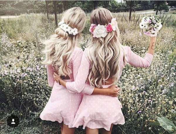 Две подруги