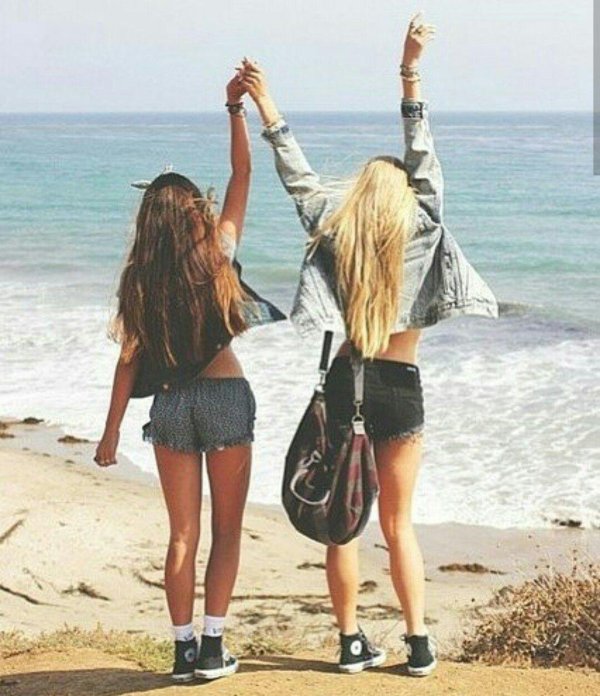 Две подруги