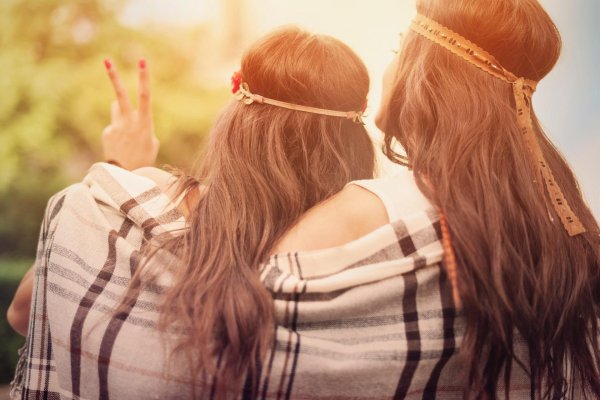 Две подруги