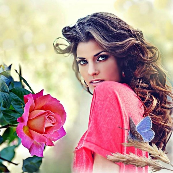 Очаровательной женщине