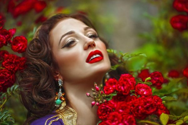 красива женщина