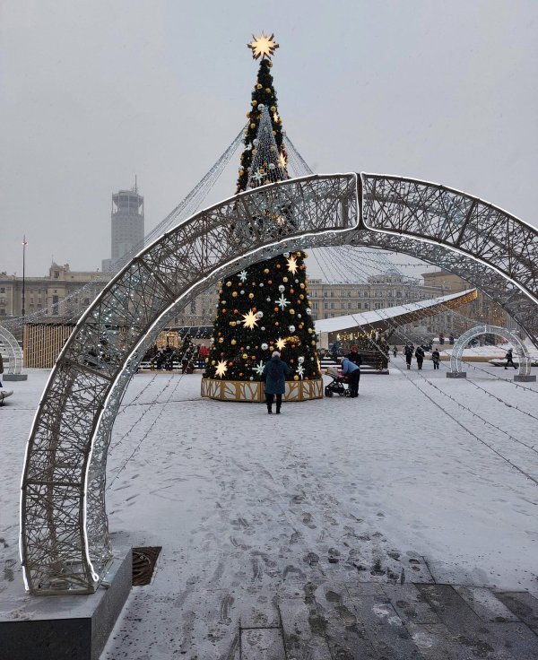 Зима москва