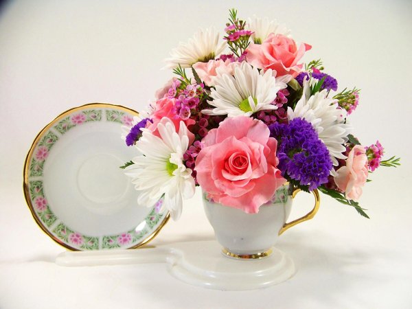 цветочная композиция в кружке