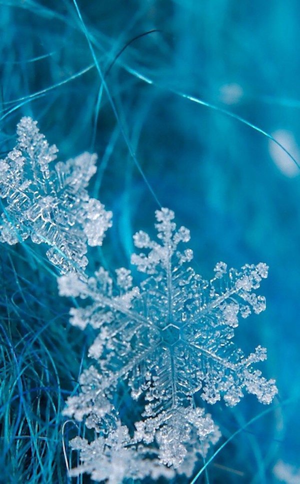Снежинки зима