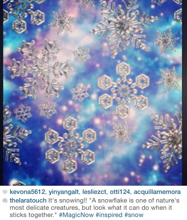 Снежинки зима