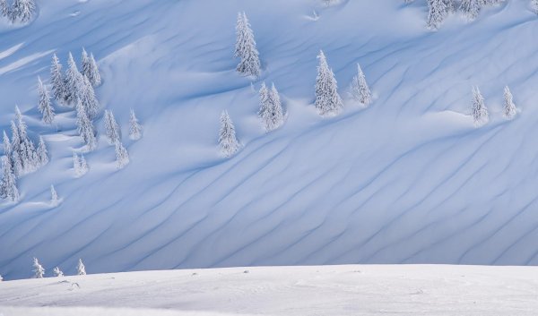 Зима сугробы