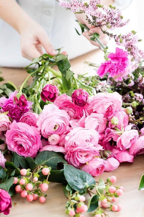 ранункулюс лютик