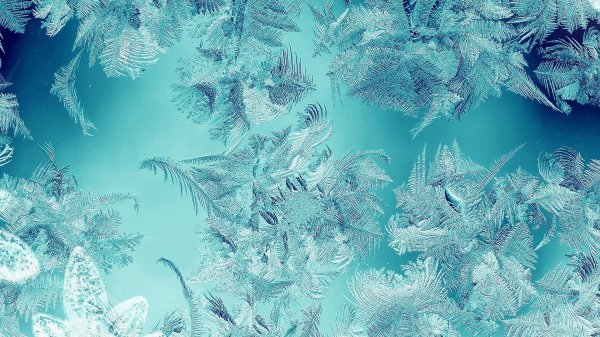 На рабочий стол зима снежинки