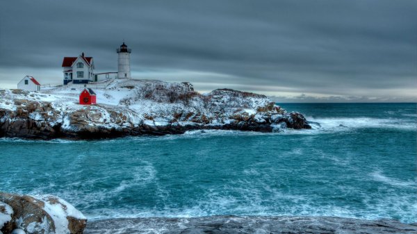 Зима на море