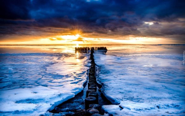 Зима на море