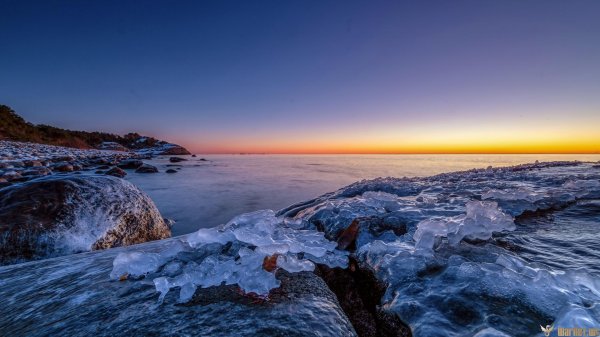 Зима на море