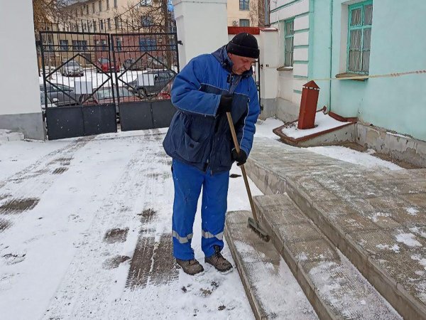 Зима недаром злится