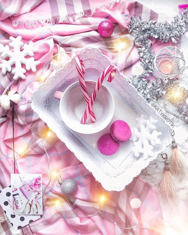 Розовая зима