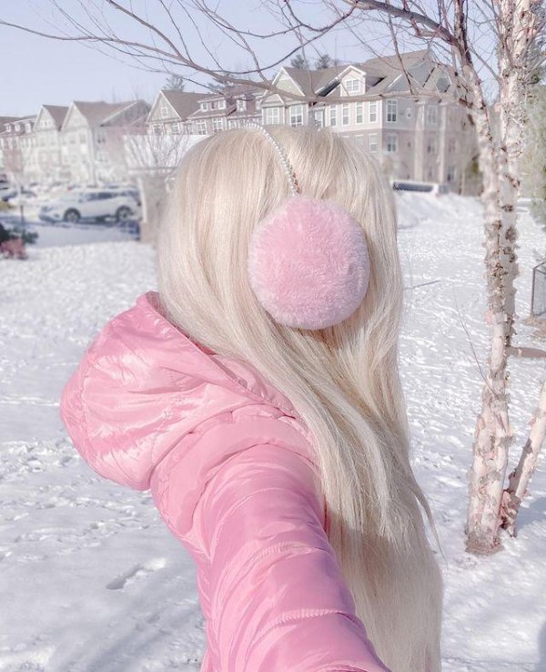 Розовая зима