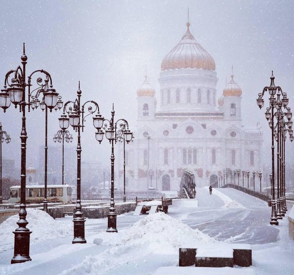 Зима и храм