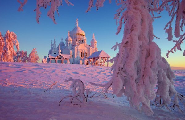 Зима и храм