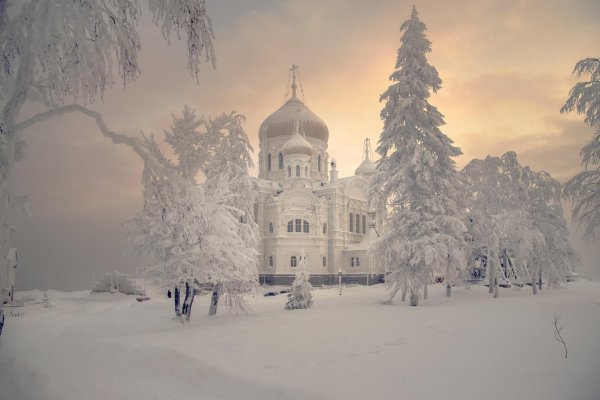 Зима и храм