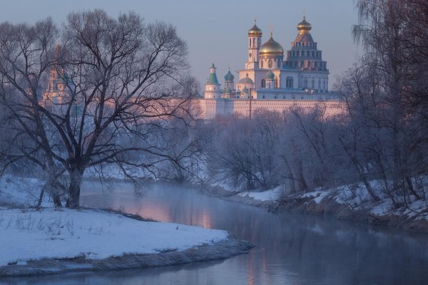 Зима и храм