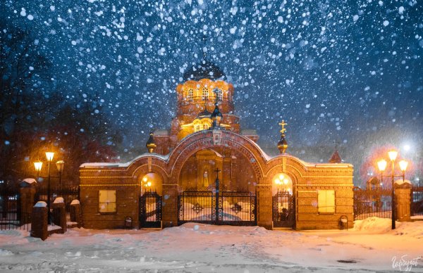 Зима и храм