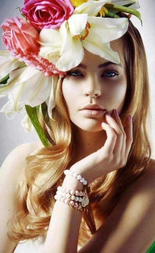 Волос с цветами