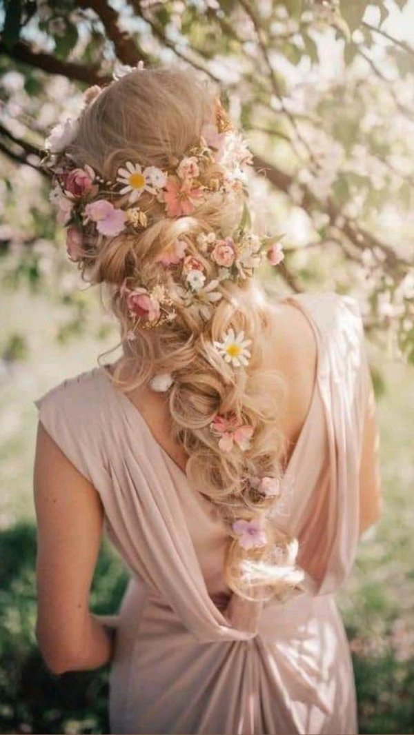 романтический стиль прически