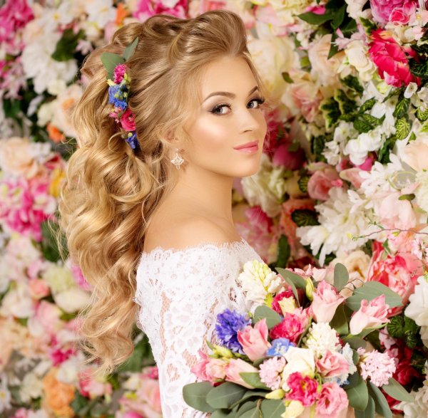 девушка цветами