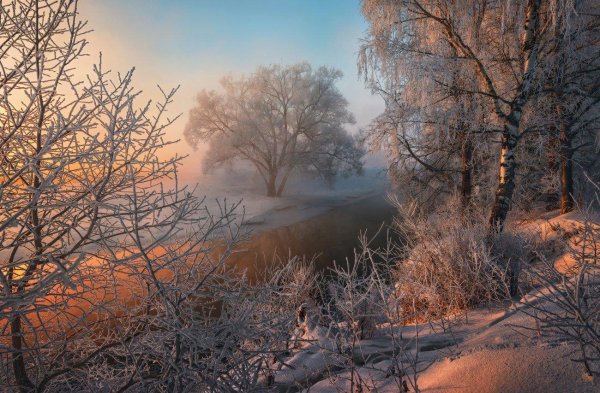 Утро зима город