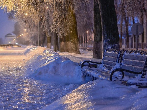 Утро зима город