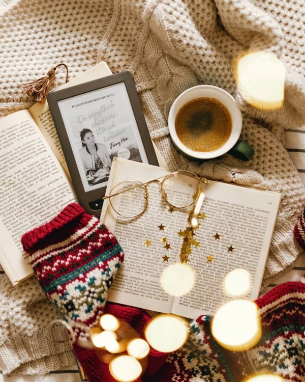 Книга и зима