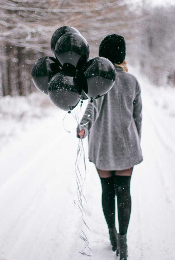 Брюнетки со спины зима