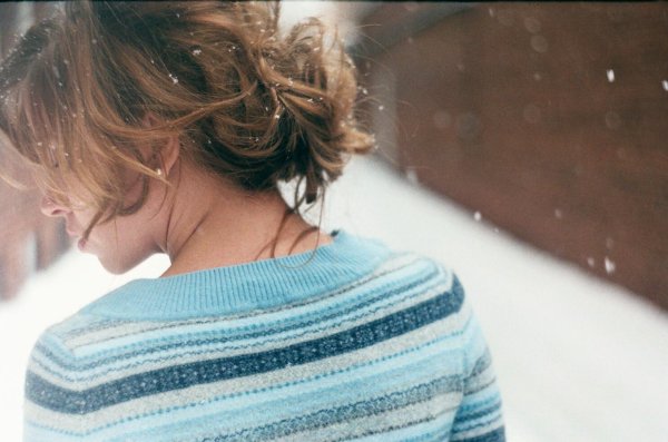 Брюнетки со спины зима