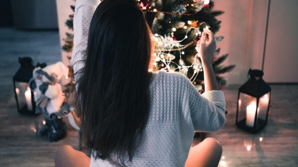 Брюнетки со спины зима