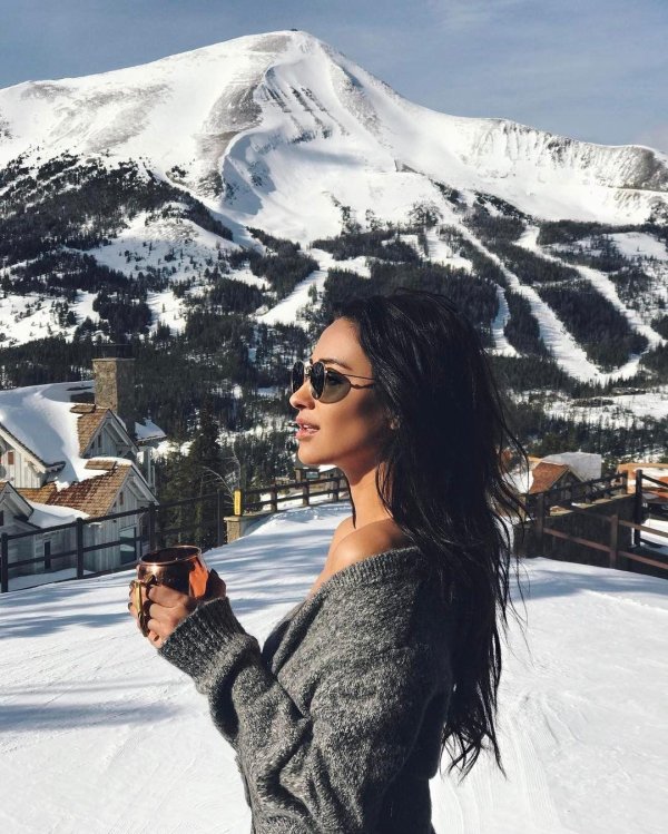 Брюнетки со спины зима