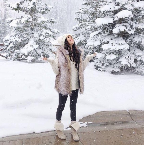 Брюнетки со спины зима