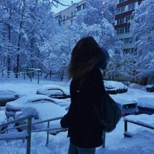 Брюнетки со спины зима