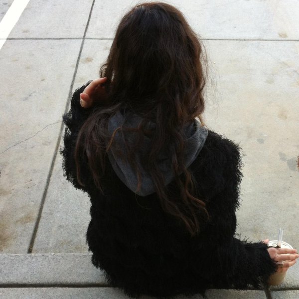 Брюнетки со спины зима