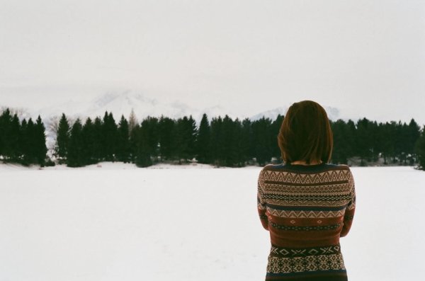 Брюнетки со спины зима