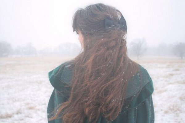 Брюнетки со спины зима