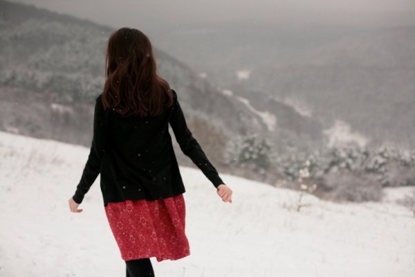 Брюнетки со спины зима