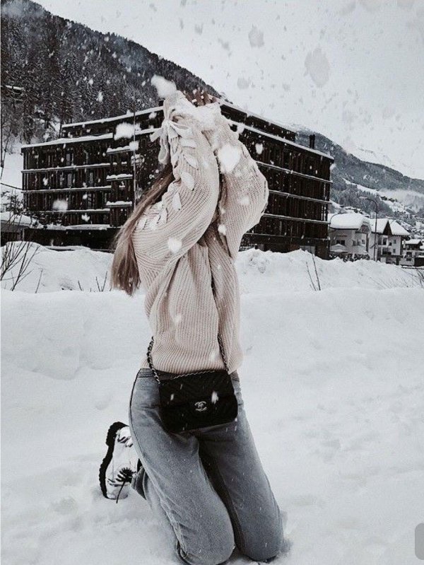 Брюнетки со спины зима