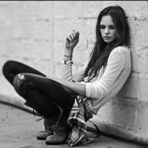 Девушка хулиганка