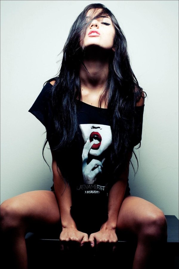 Девушка хулиганка