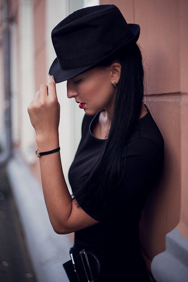 Девушка хулиганка