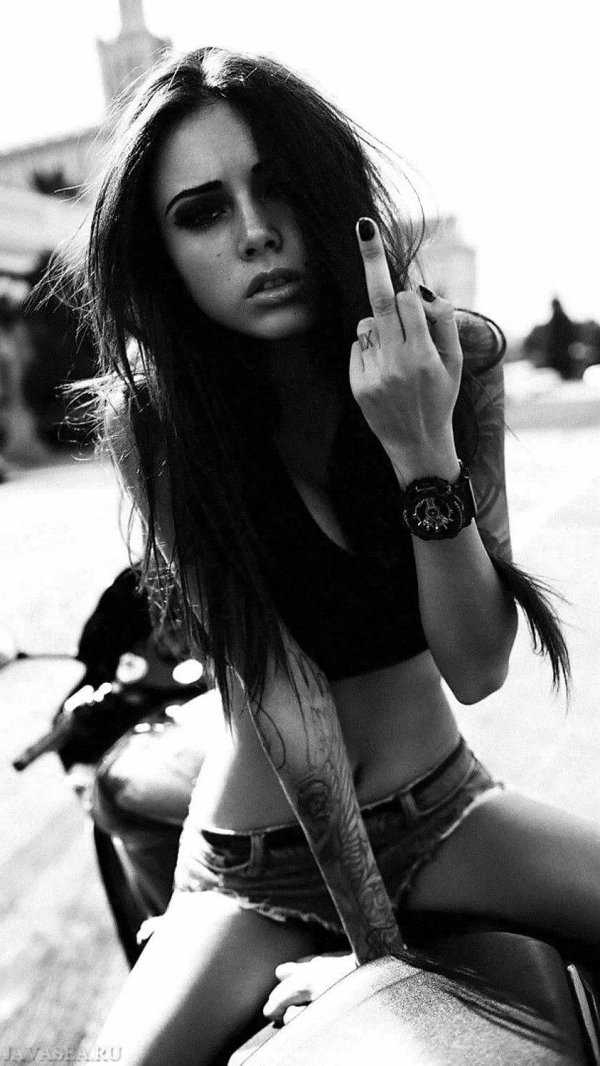 Девушка хулиганка