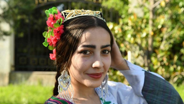 Таджичка девушка