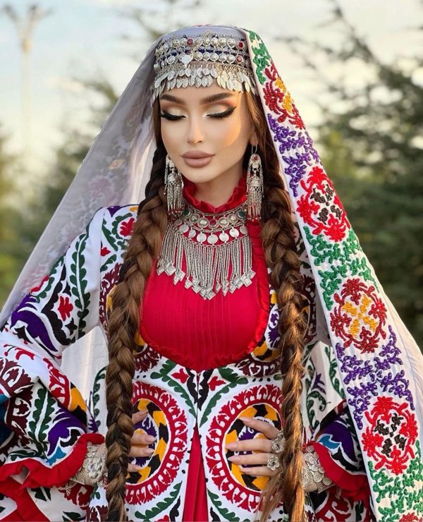 Таджичка девушка