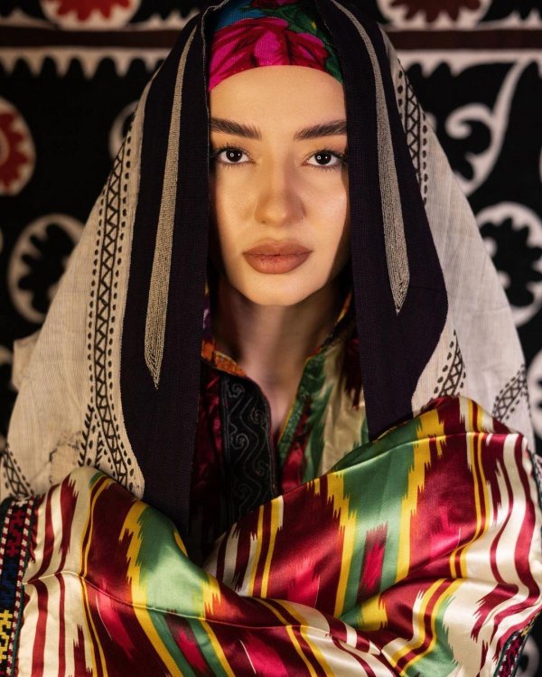 Таджичка девушка